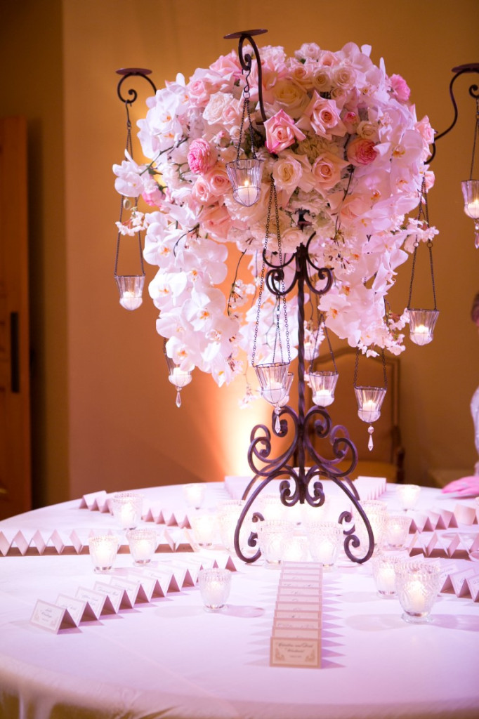 Kasie-Nisies-Enchanted-Pelican Hill-pink-and-white-wedding (10)